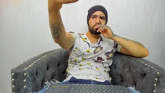 matteosantos online show from January 11, 11:34 am