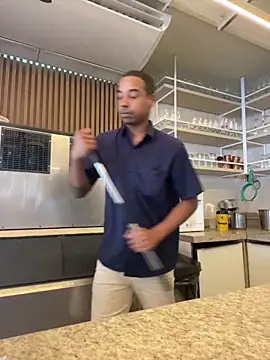 Juninho10c online show from December 15, 8:28 pm