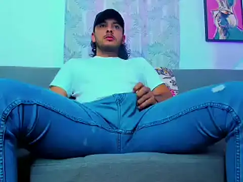 tuyo1995 online show from March 2, 4:14 pm