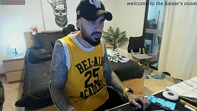 kaiser679  online show from February 21, 2:50 am