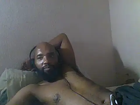 KAYBEEDEFREAK online show from February 5, 7:42 pm