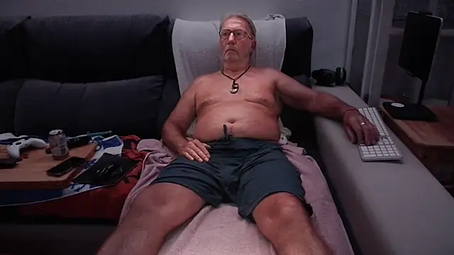 Nudelschwanz online show from September 20, 8:31 pm