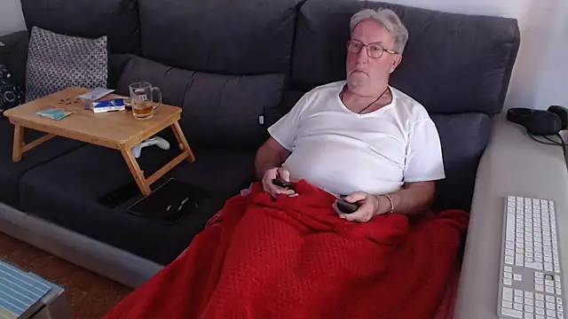 Nudelschwanz online show from February 14, 5:03 pm