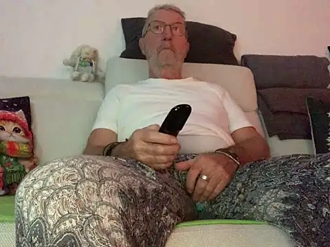 Nudelschwanz online show from December 20, 4:46 pm