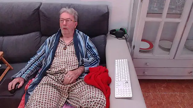 Nudelschwanz online show from February 16, 7:04 am