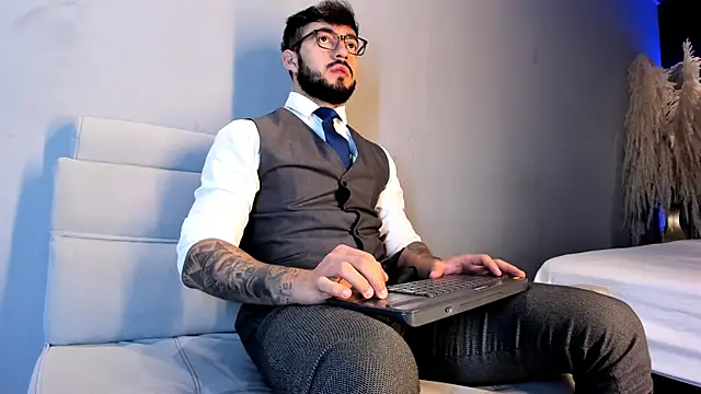 MarkWalker   online show from December 31, 10:26 am