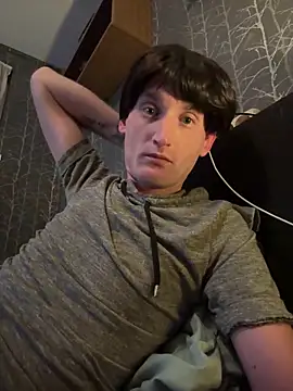 Hotboy32jr online show from January 1, 8:47 pm