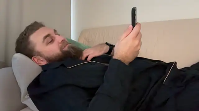 Bear bear  online show from February 25, 2:40 pm