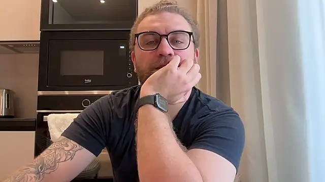 Bear bear  online show from April 10, 10:22 am