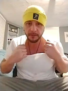 ShaneJames11 online show from December 3, 6:46 am