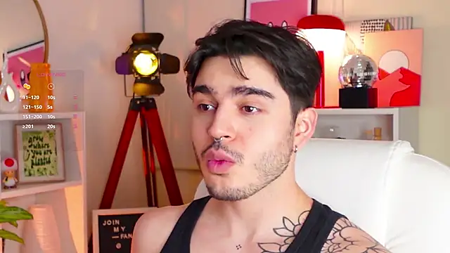 Arkaikomz online show from November 15, 10:56 pm