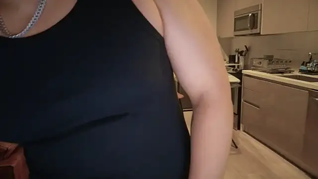 HungandThickLatin online show from October 26, 9:00 am