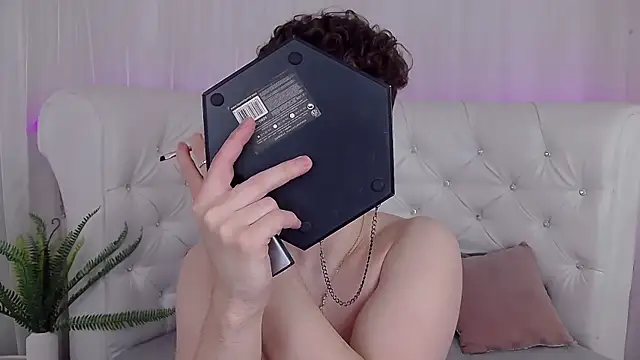 RobbyCharming online show from February 28, 4:44 am