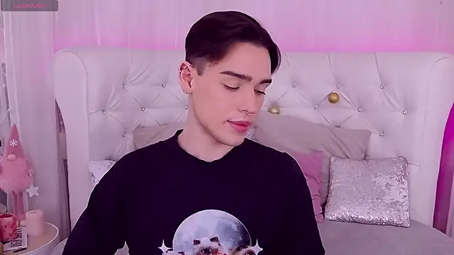 RobbyCharming online show from December 20, 6:45 pm