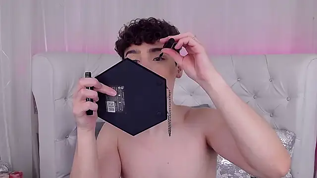 RobbyCharming online show from October 15, 3:47 am