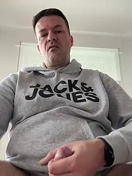 Snapshot of Adis1984Ger chatting on January 25, 11:23 am Adis1984Ger online show from January 25, 11:23 am