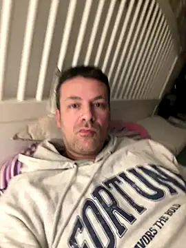 Adis1984Ger online show from November 29, 1:18 am