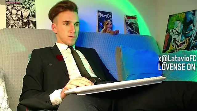 Midnighter  online show from April 15, 10:21 pm