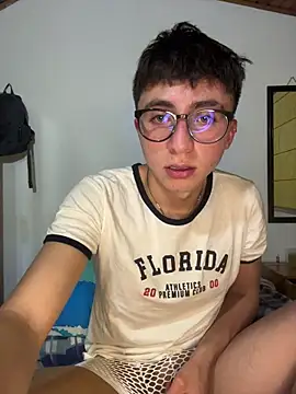 CamiRojas boy online show from June 20, 3:44 am