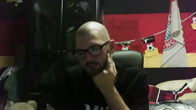 Die-geile-Sau online show from November 27, 9:40 pm