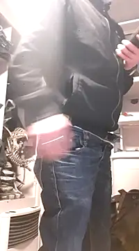 Ebinator666 online show from December 7, 7:49 am