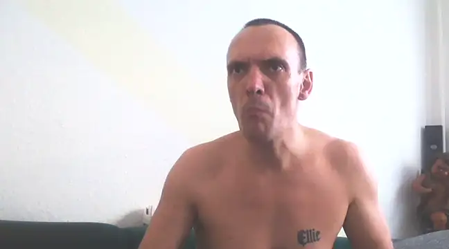 Snapshot of Penispumper81 chatting on March 5, 1:06 pm Penispumper81 online show from March 5, 1:06 pm