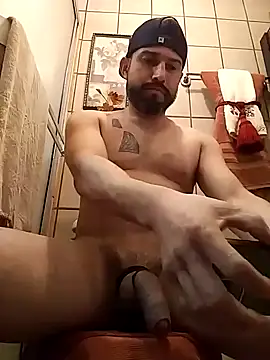 hotraillX online show from March 8, 7:18 pm