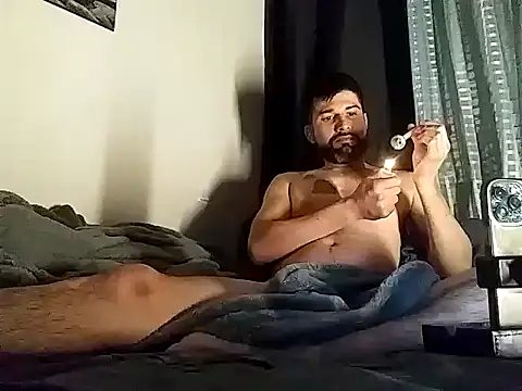 hotraillX online show from December 5, 7:38 am