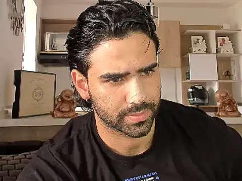 Snapshot of BradleySmithx chatting on December 24, 3:47 pm BradleySmithx online show from December 24, 3:47 pm