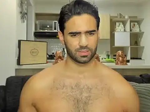 Snapshot of BradleySmithx chatting on February 6, 12:33 am BradleySmithx online show from February 6, 12:33 am