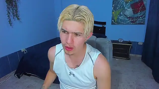 patrik 027 online show from March 26, 8:02 pm