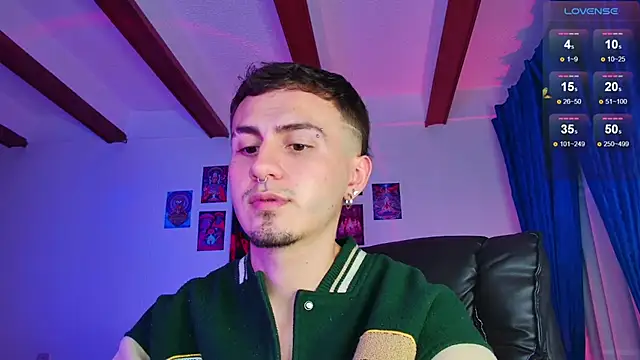 Snapshot of dimitri-bilak chatting on September 20, 1:16 am dimitri-bilak online show from September 20, 1:16 am