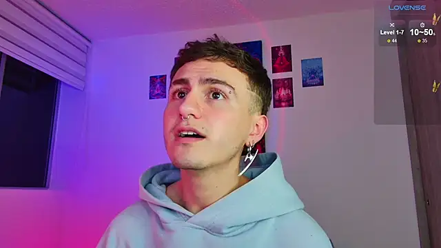 Snapshot of dimitri-bilak chatting on October 18, 11:42 pm dimitri-bilak online show from October 18, 11:42 pm