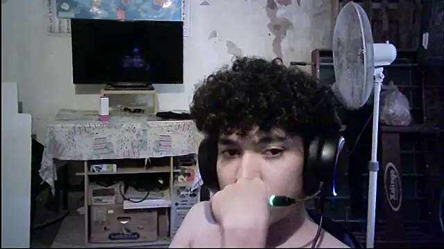 Emv2 online show from February 24, 6:41 pm