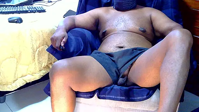 CharlesBlk79  online show from February 12, 1:06 pm