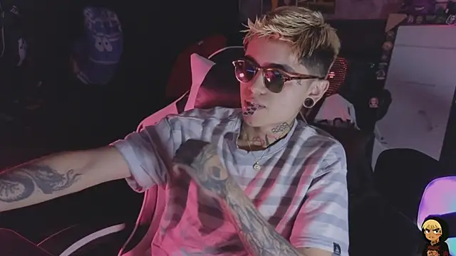 AcidMilo online show from June 5, 7:19 pm