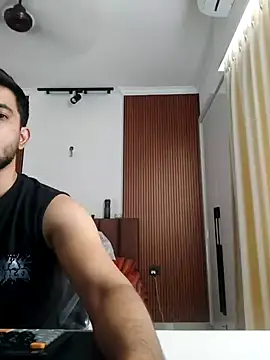 Snapshot of bigdickfuckuu chatting on October 14, 7:04 am bigdickfuckuu online show from October 14, 7:04 am