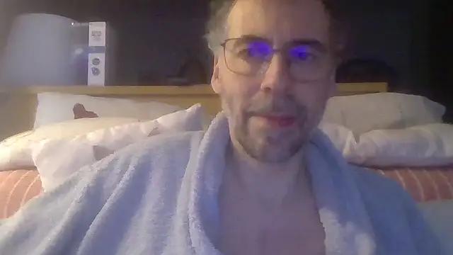 ptitcanard60600 online show from November 30, 10:45 pm