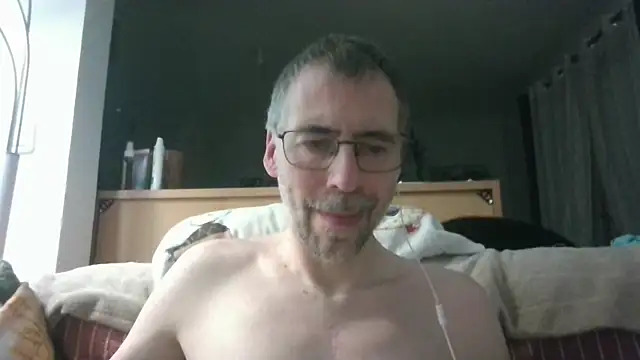 ptitcanard60600 online show from June 13, 11:02 pm