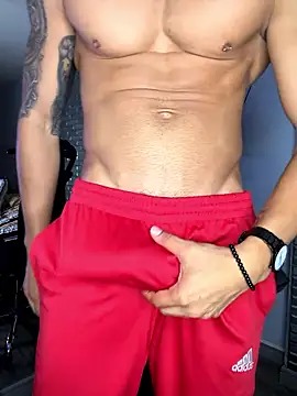 ARON TAYLER01 online show from January 8, 12:21 pm