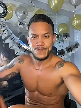 ARON TAYLER01 online show from February 26, 12:47 pm