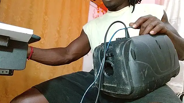 angel bonbom online show from March 19, 9:40 pm