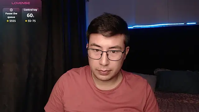 andrewmhilton  online show from December 22, 7:27 am