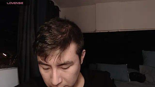 andrewmhilton  online show from October 31, 5:09 am