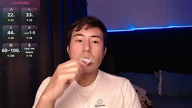 andrewmhilton  online show from March 22, 6:07 am