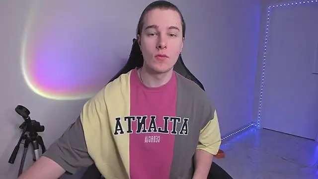 Vincent Strong online show from February 13, 7:45 am