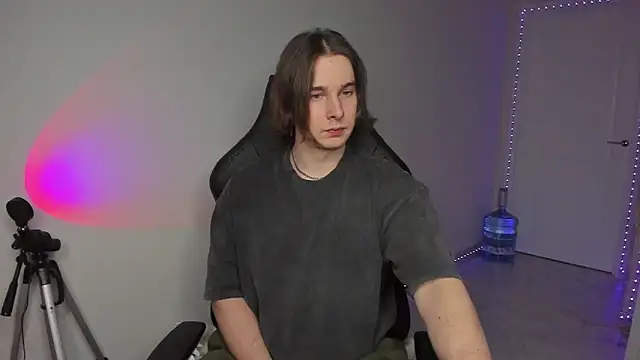 Vincent Strong online show from January 15, 2:13 pm