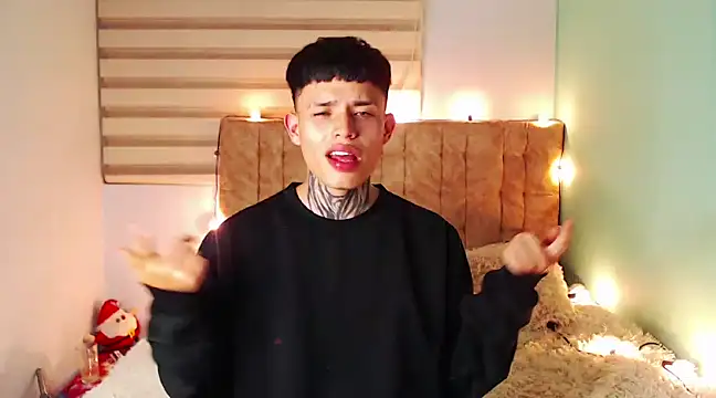 Snapshot of _justinmoon2 chatting on February 10, 5:14 am  justinmoon2 online show from February 10, 5:14 am