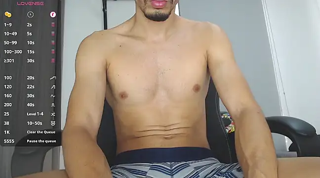 russthiago online show from January 24, 1:14 pm