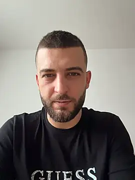 ElChapoGuzman95 online show from February 8, 8:42 am